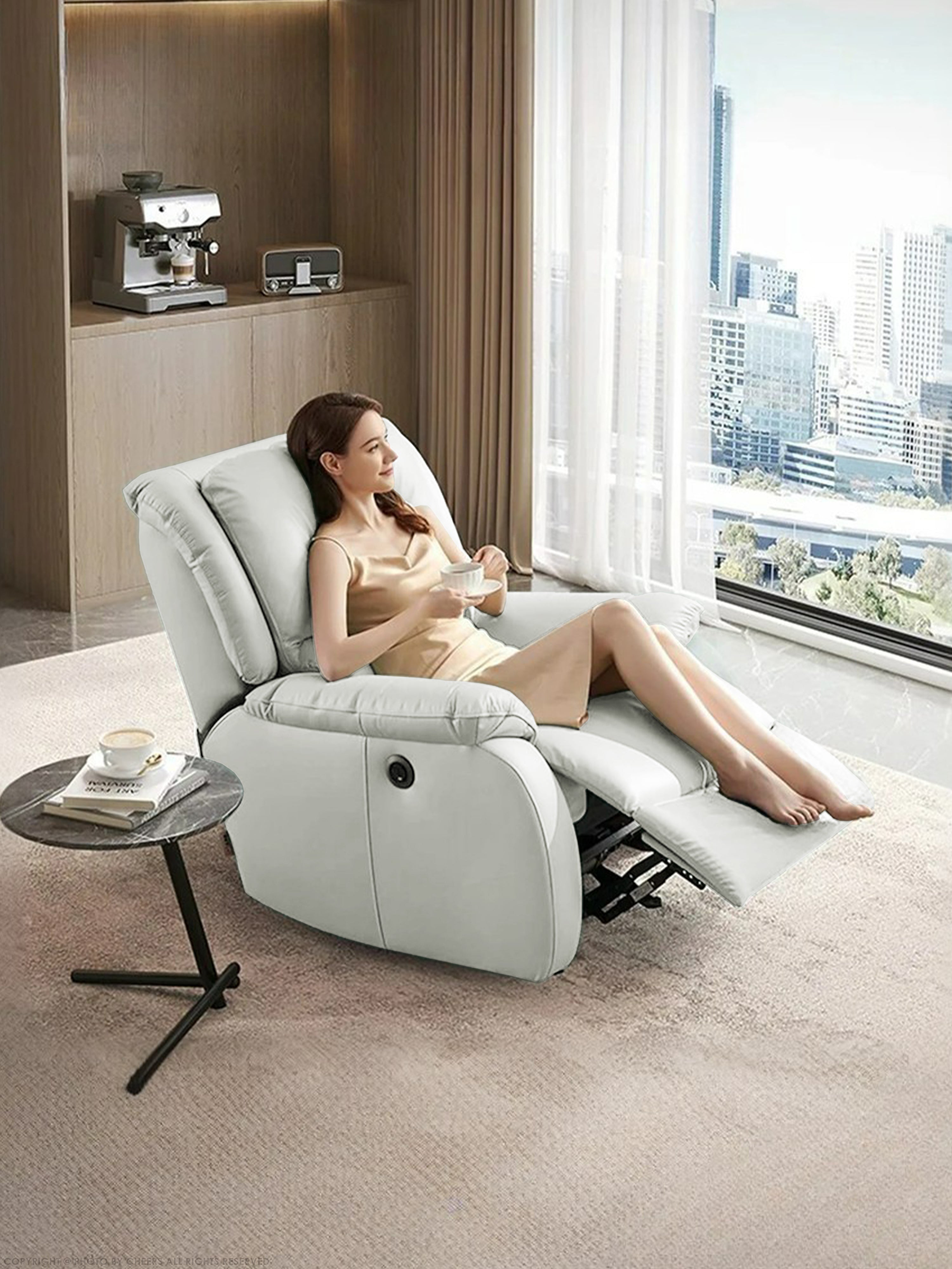 Lucy Lounge Chair