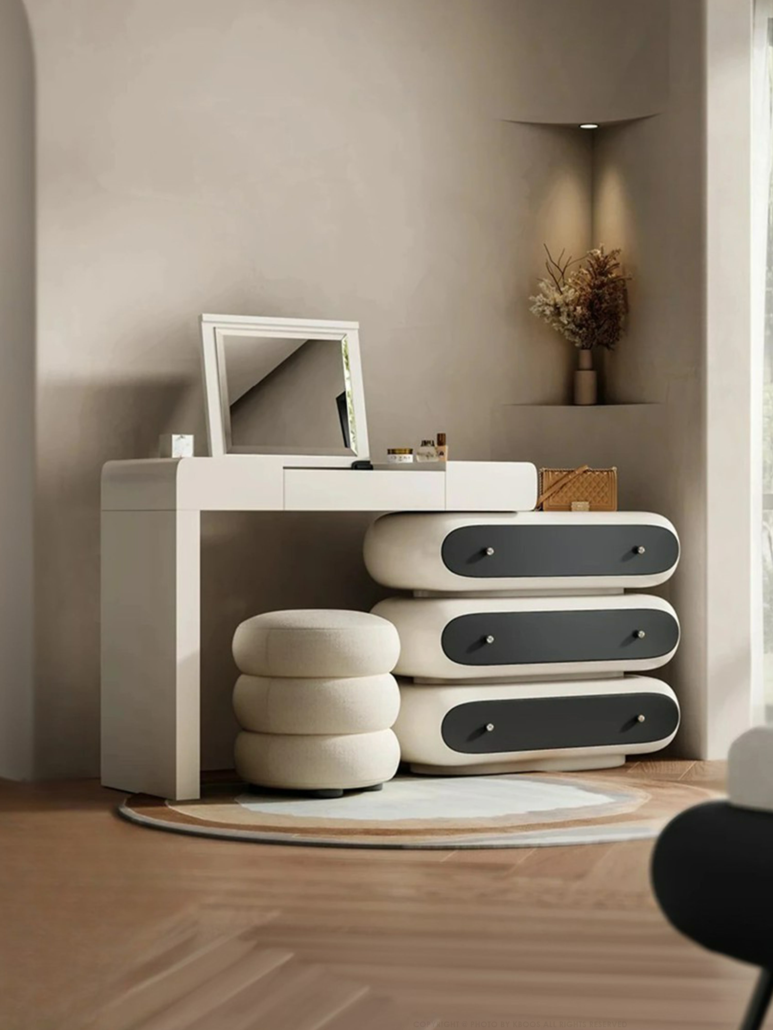 Naomi Italian-inspired Dressing Table